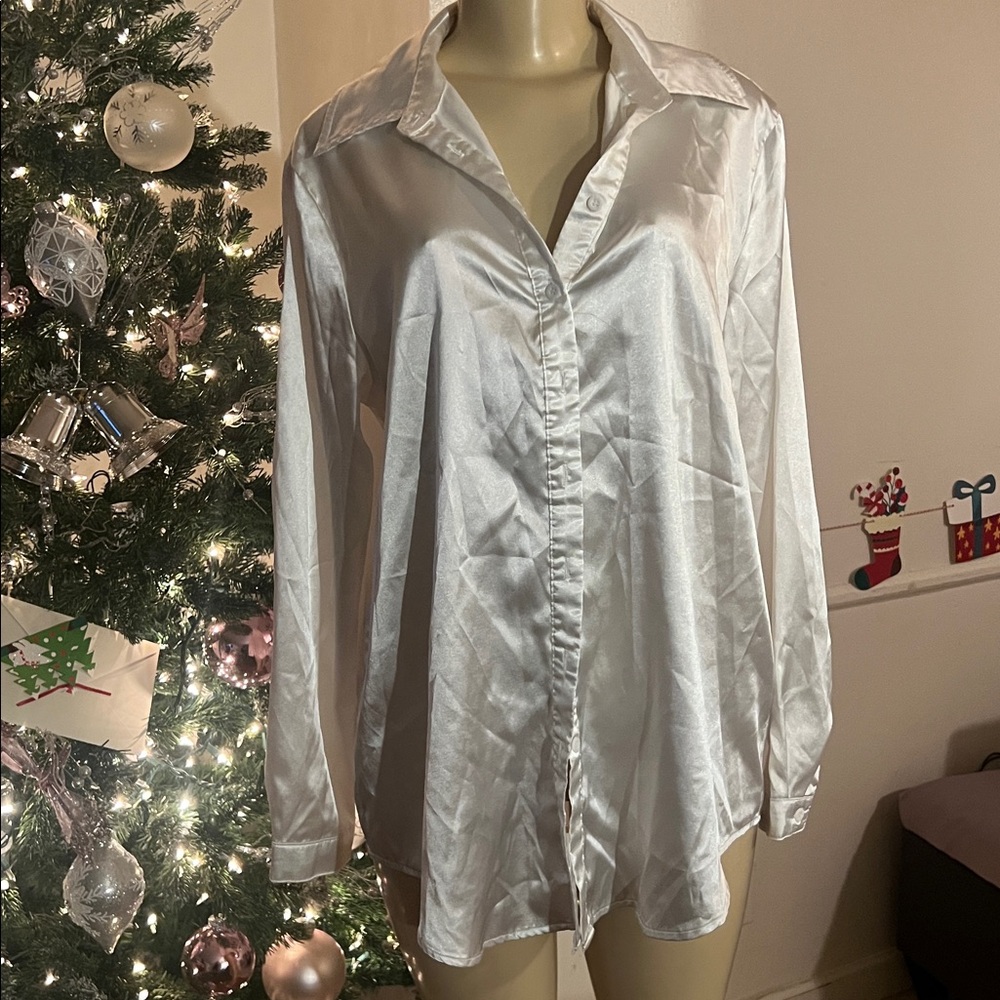 PrettyLittleThing Shiny Cream Men's Dress Shirt